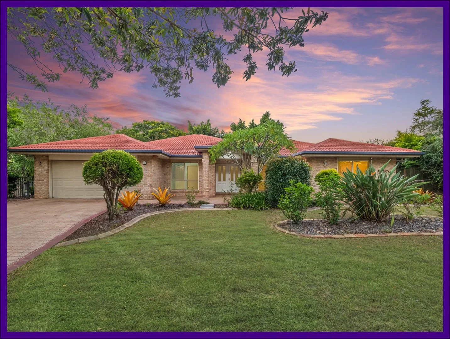 2 Clarendon Close (1/24)