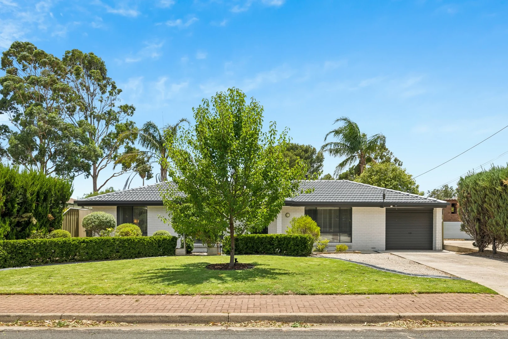 2 Elizabeth Street