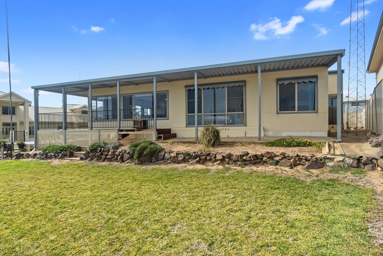2 Francis Place - Image 2