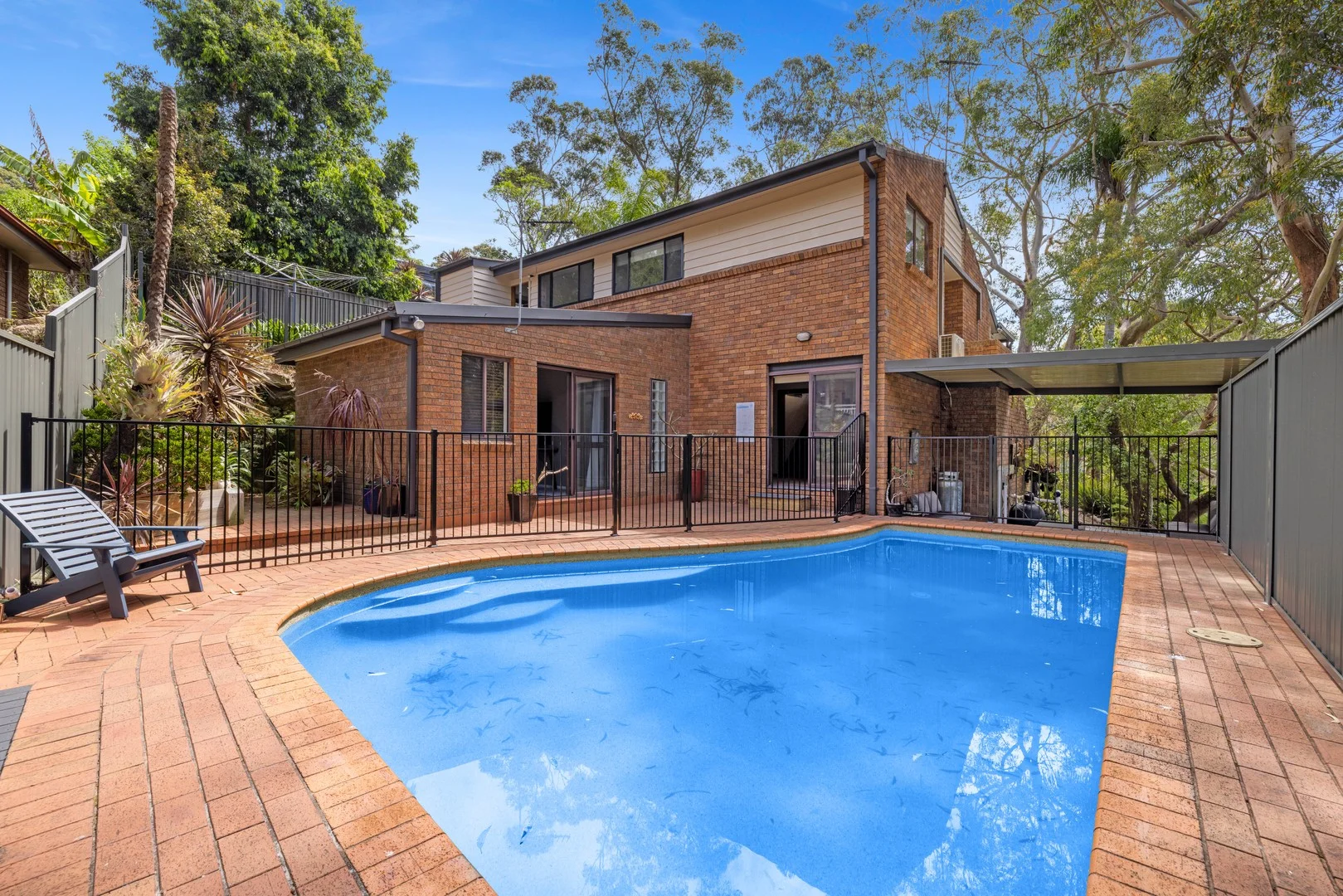 2 Greenhaven Road (1/18)
