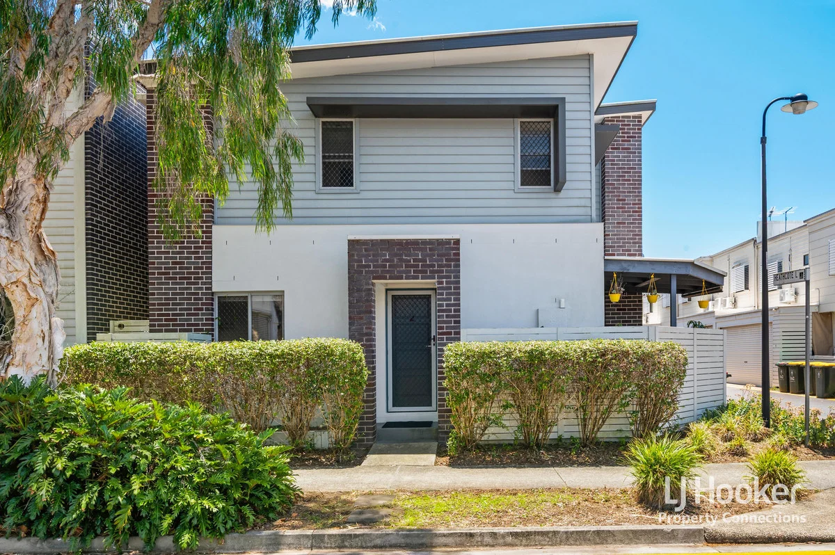 2 Heathcote Lane (1/17)