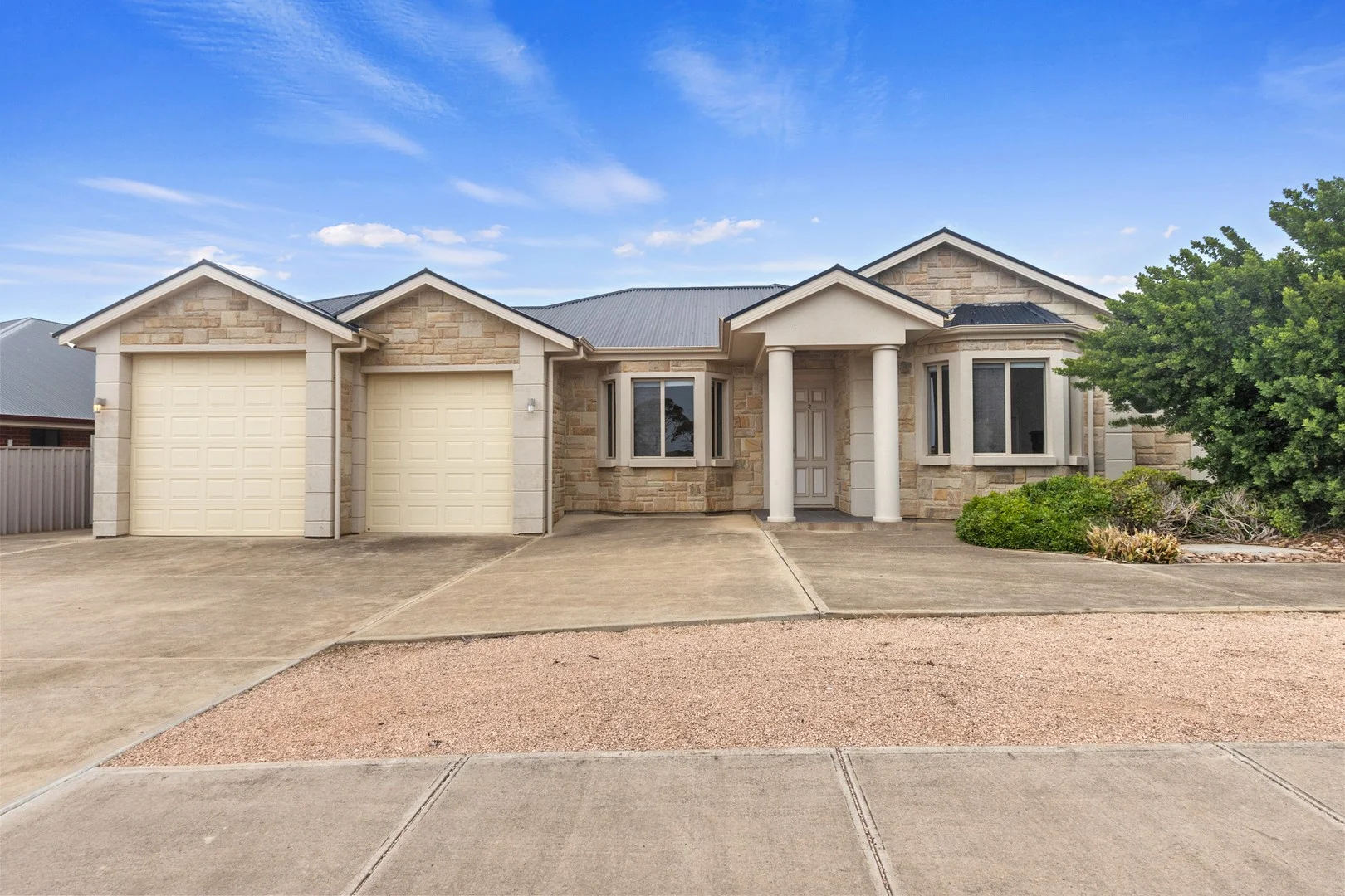 2 Hosking Place - Image 2