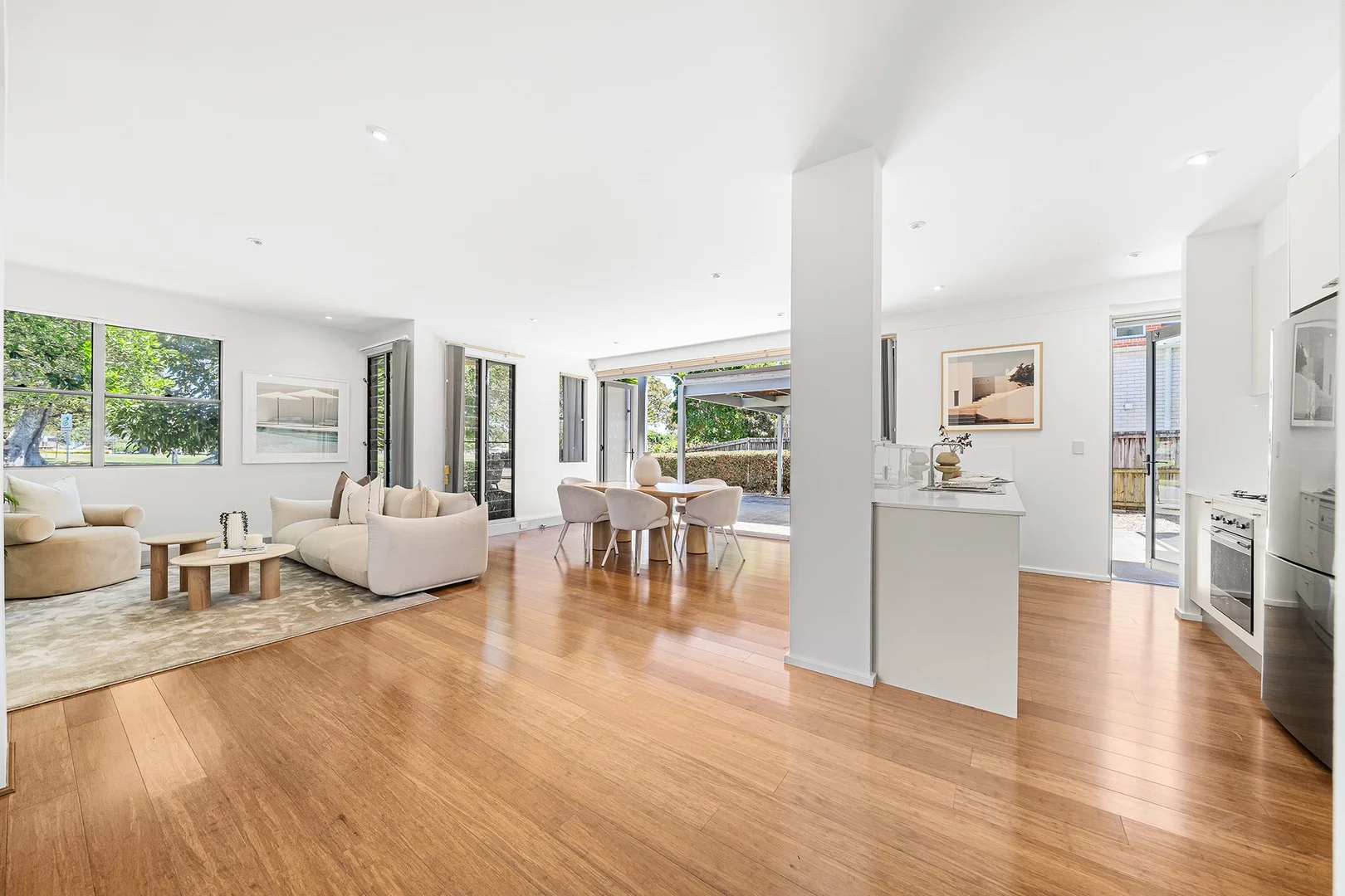 2 Jasmine Street (1/15)