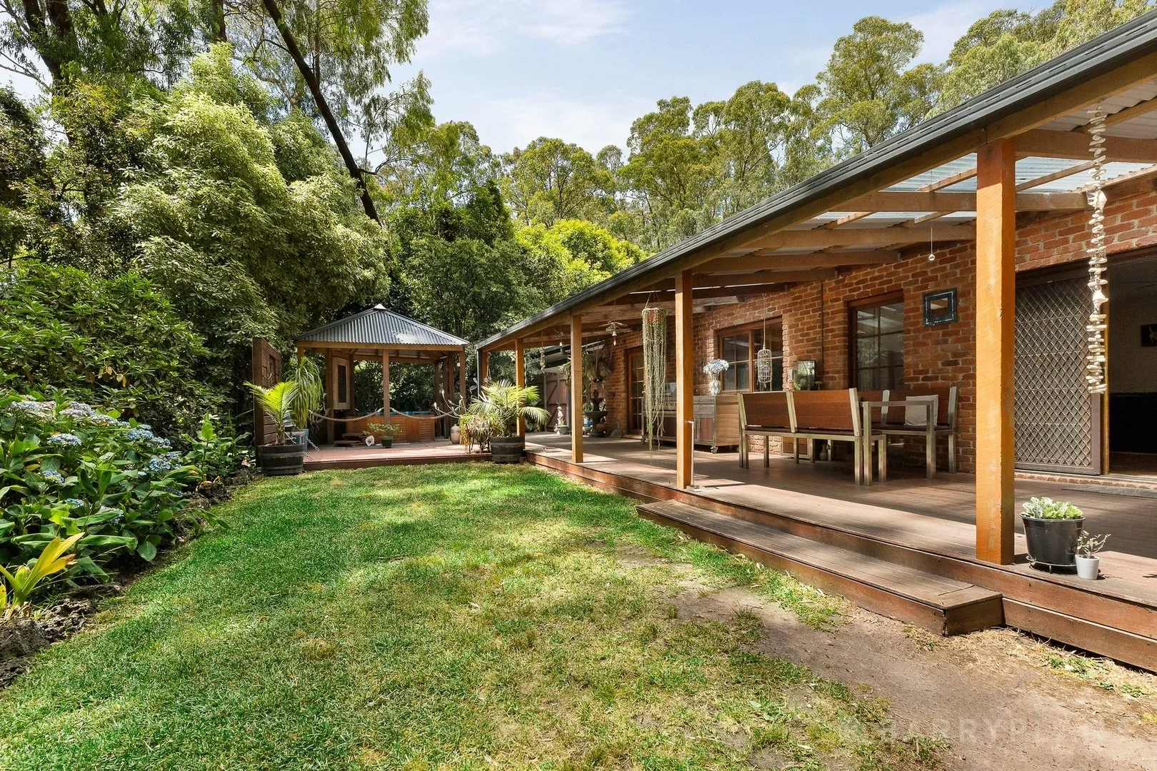 2 Lawsons Road