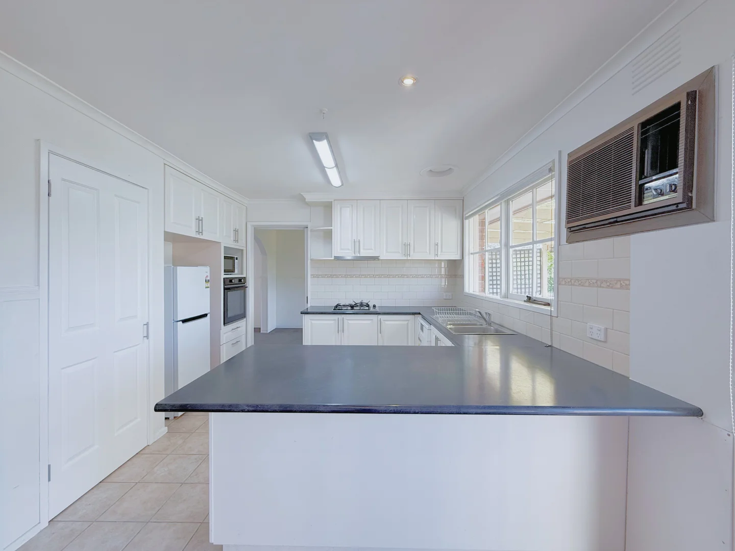 2 Lemongrove Crescent - Image 3