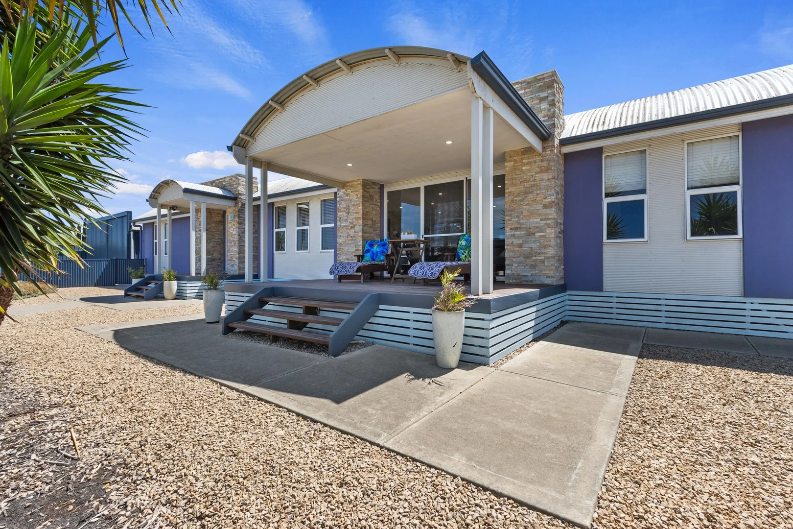 SOLD - $672,000