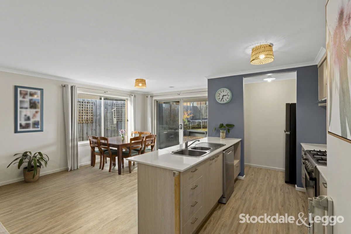 2 Massey Crescent - Image 5