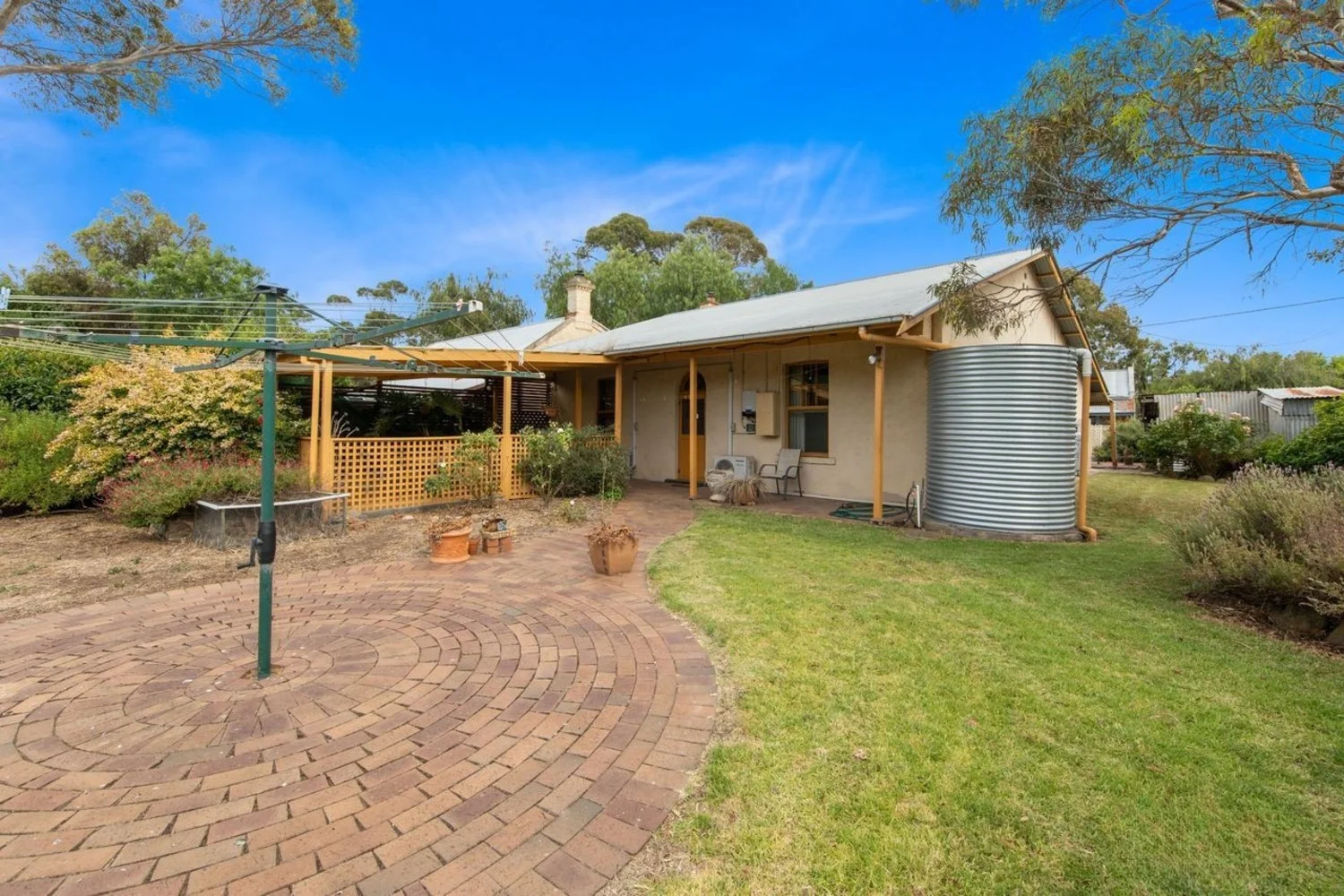 2 Melville Lane (1/13)
