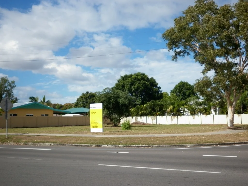 2 Miles Avenue (1/4)