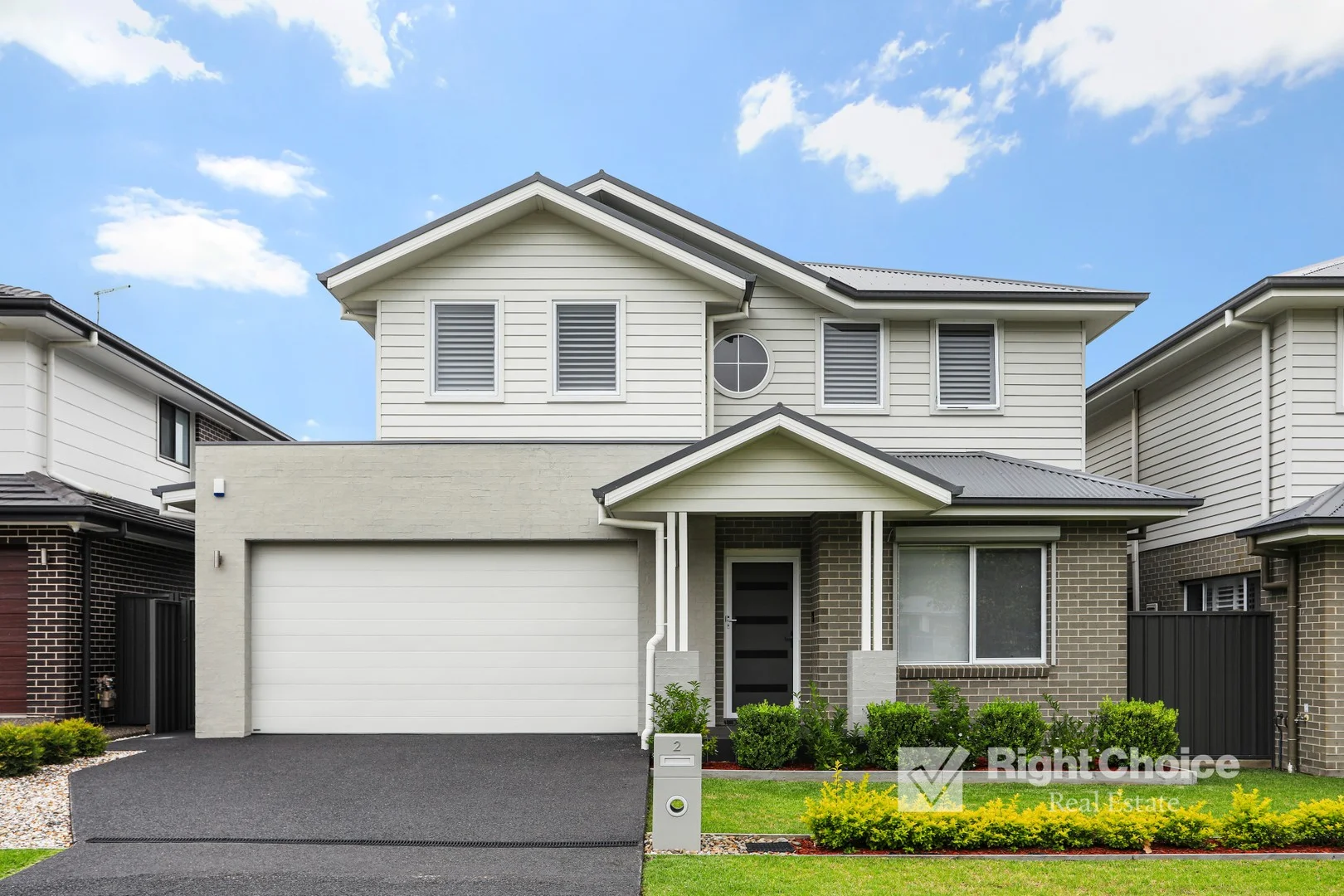 2 Monarch Street (1/9)