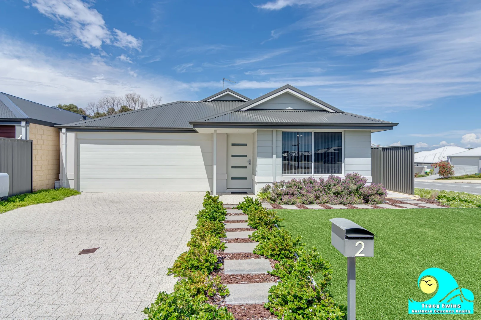 2 Paluma Grove (1/36)