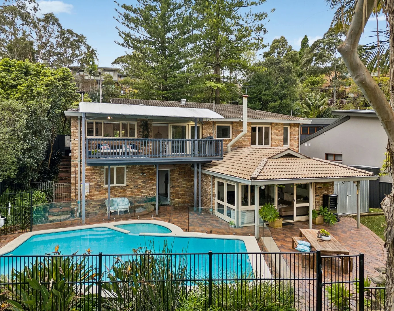 2 Pambula Place (1/17)