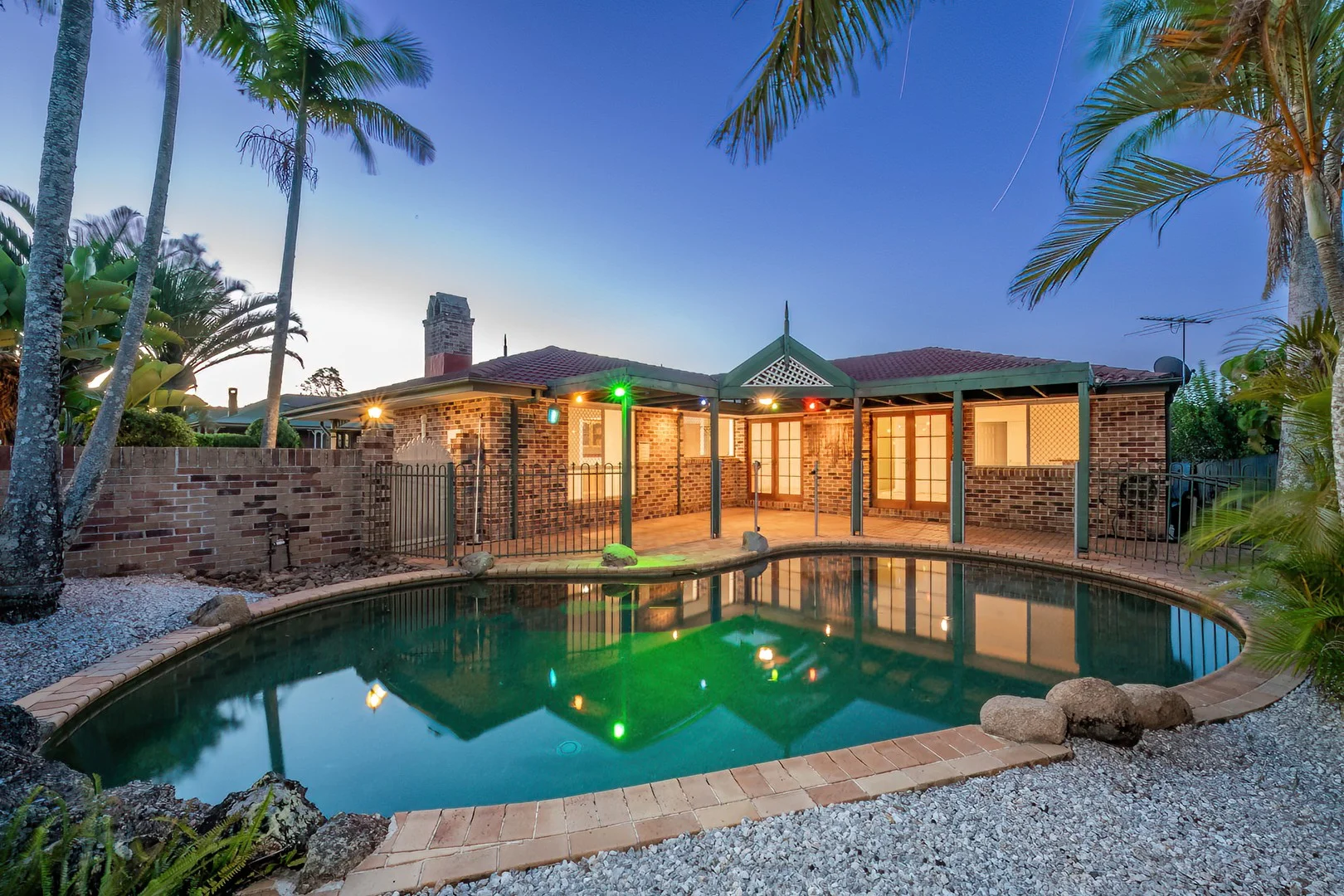 2 Sandringham Court (1/1)