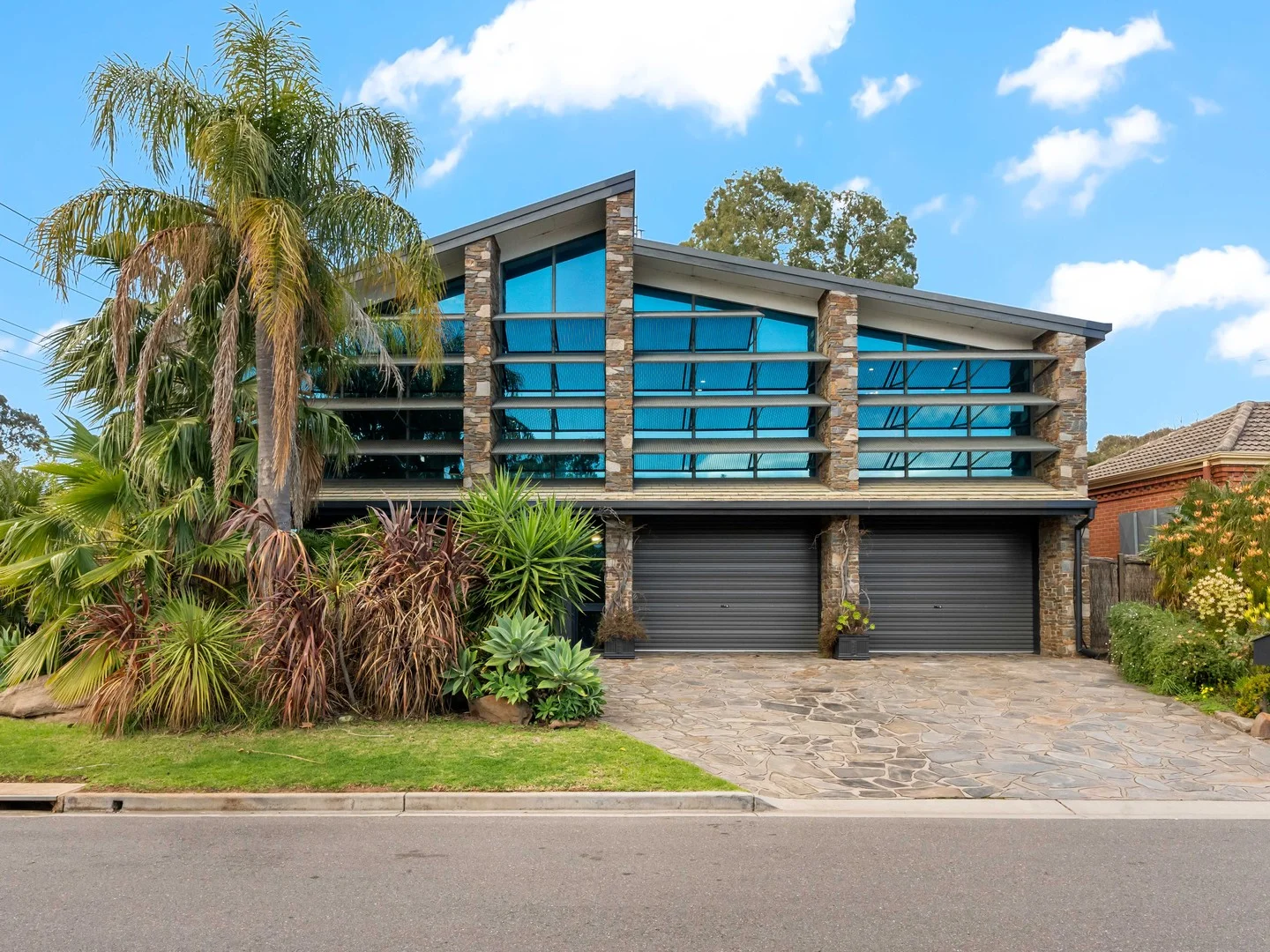 2 Strathmore Grove (1/1)