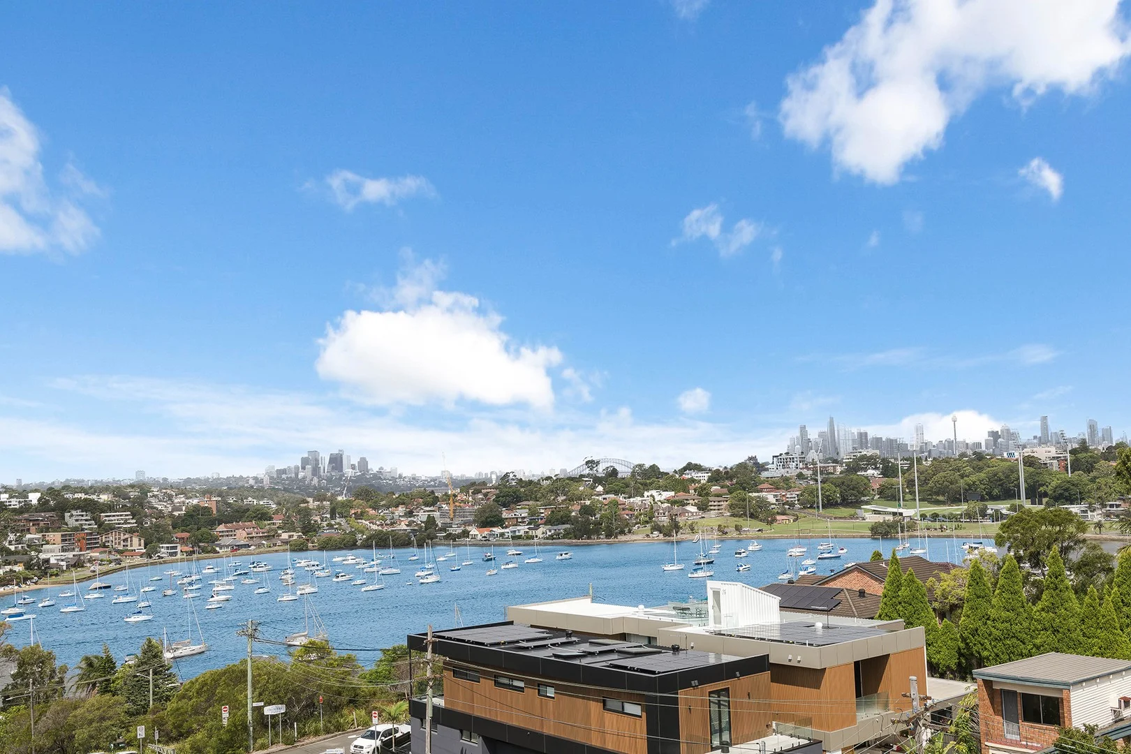 20/1 Bortfield Drive (1/11)