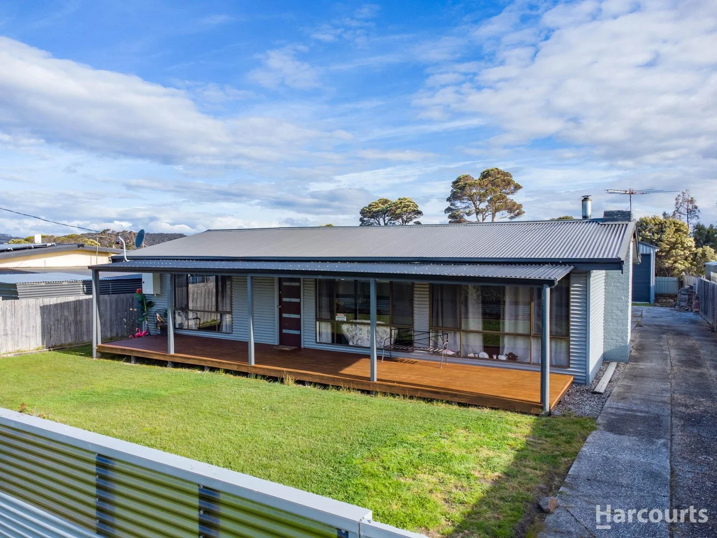 20 Davies Street (1/24)