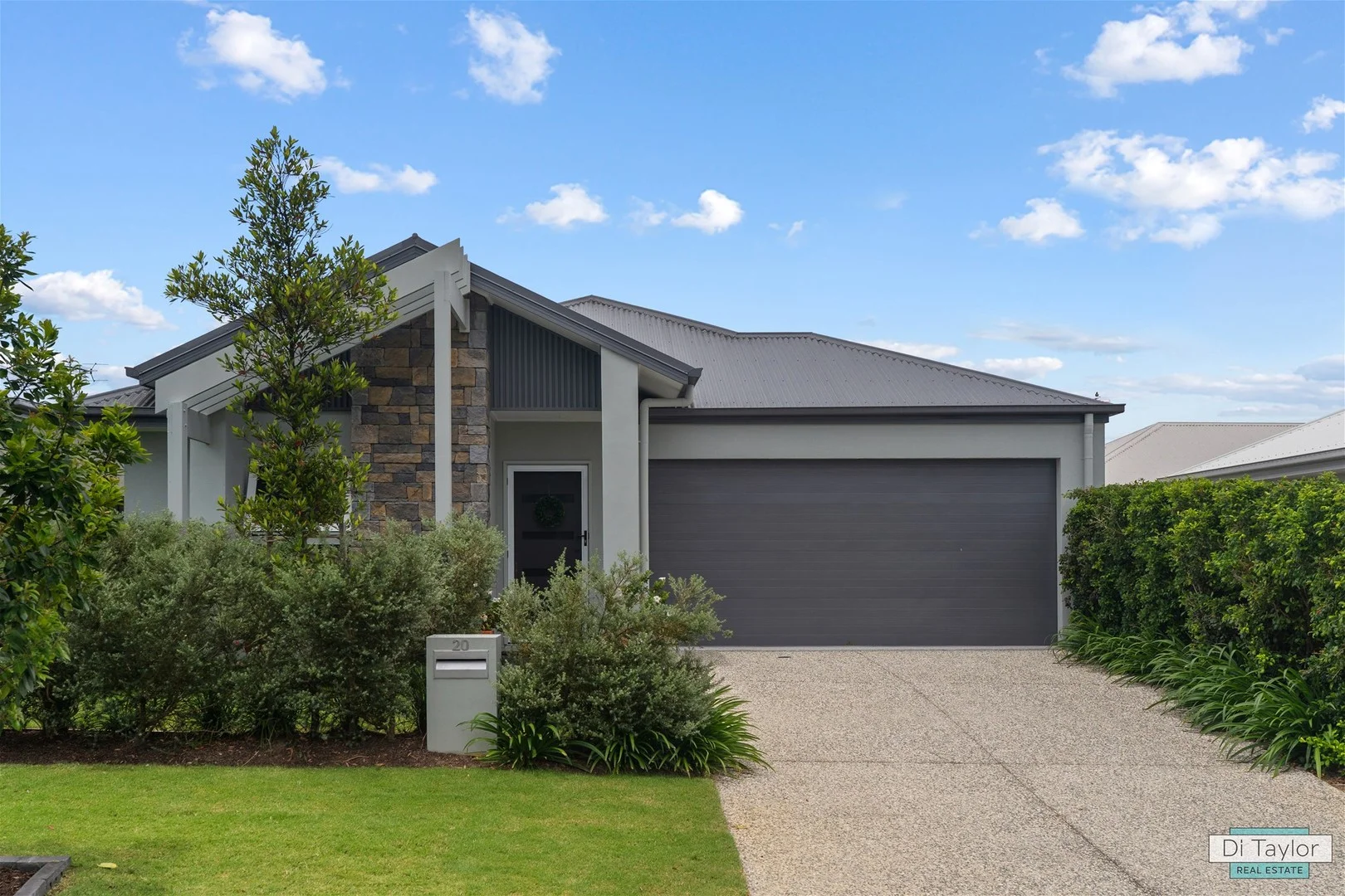 20 Fitzroy Street (1/25)