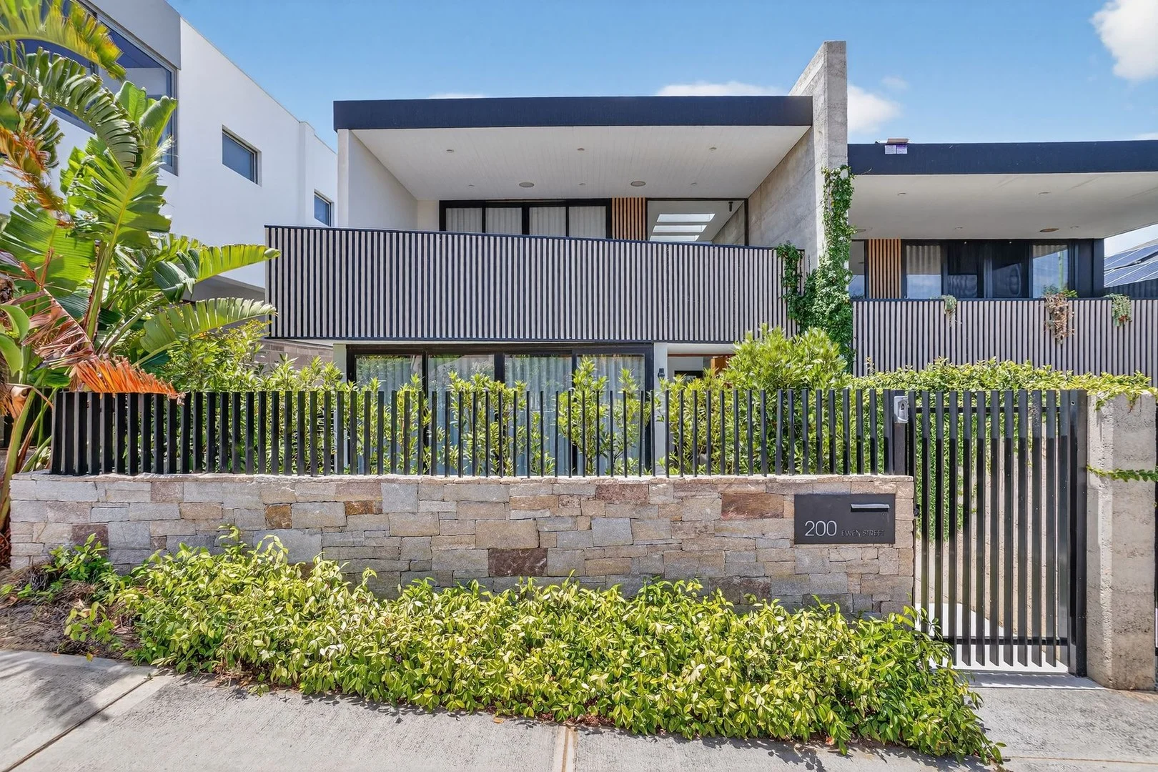 200 Ewen Street (1/37)