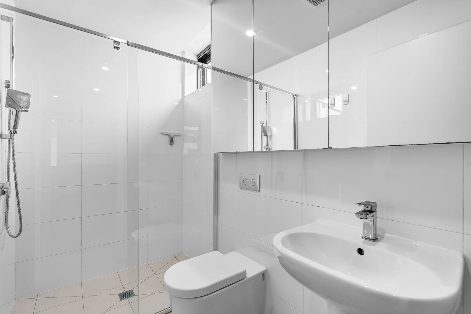 201/721 Elgar Road - Image 5
