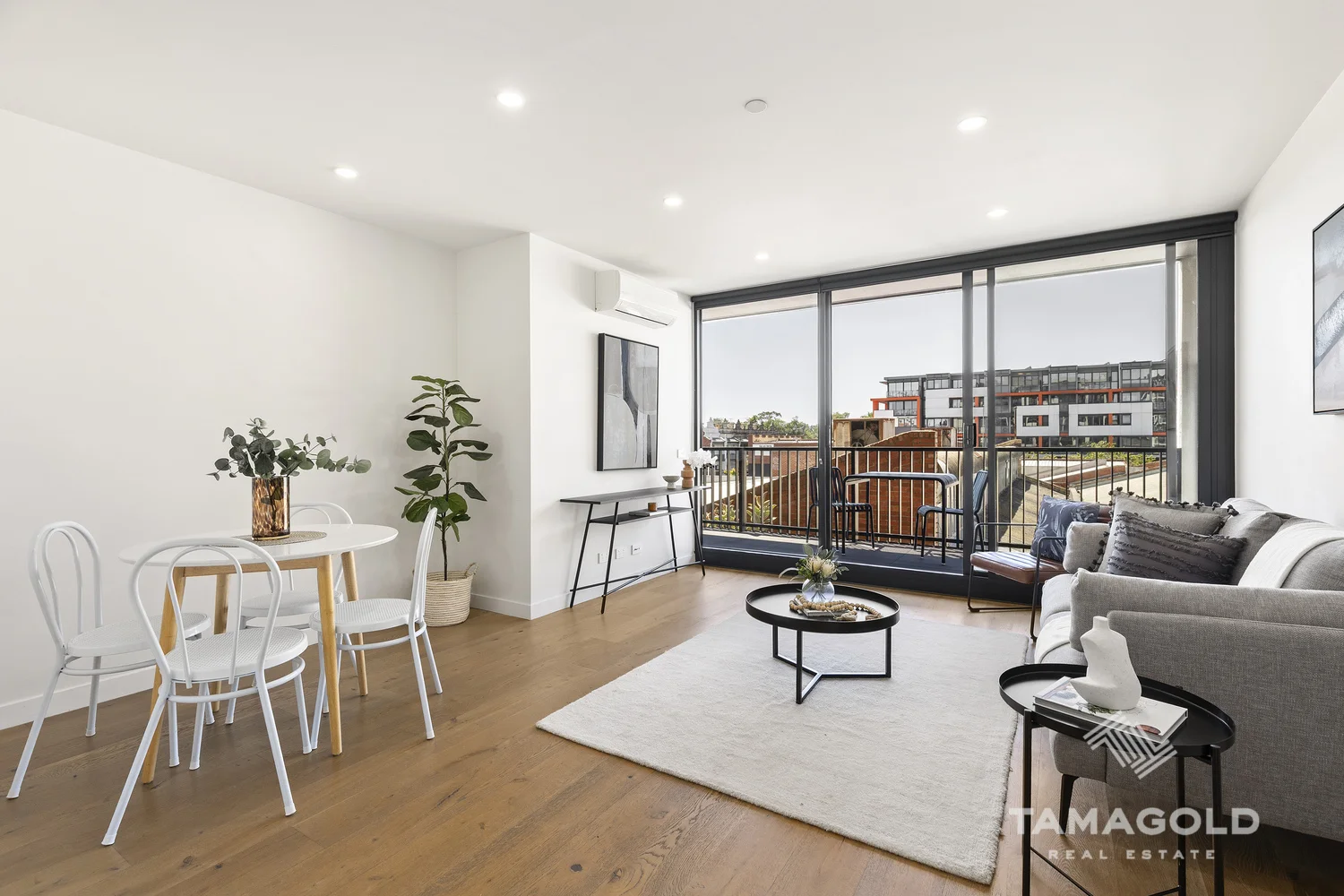 202/270 Lygon Street (1/12)