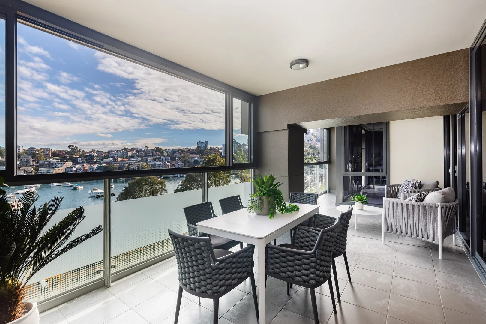 202/8 Glen Street (1/16)