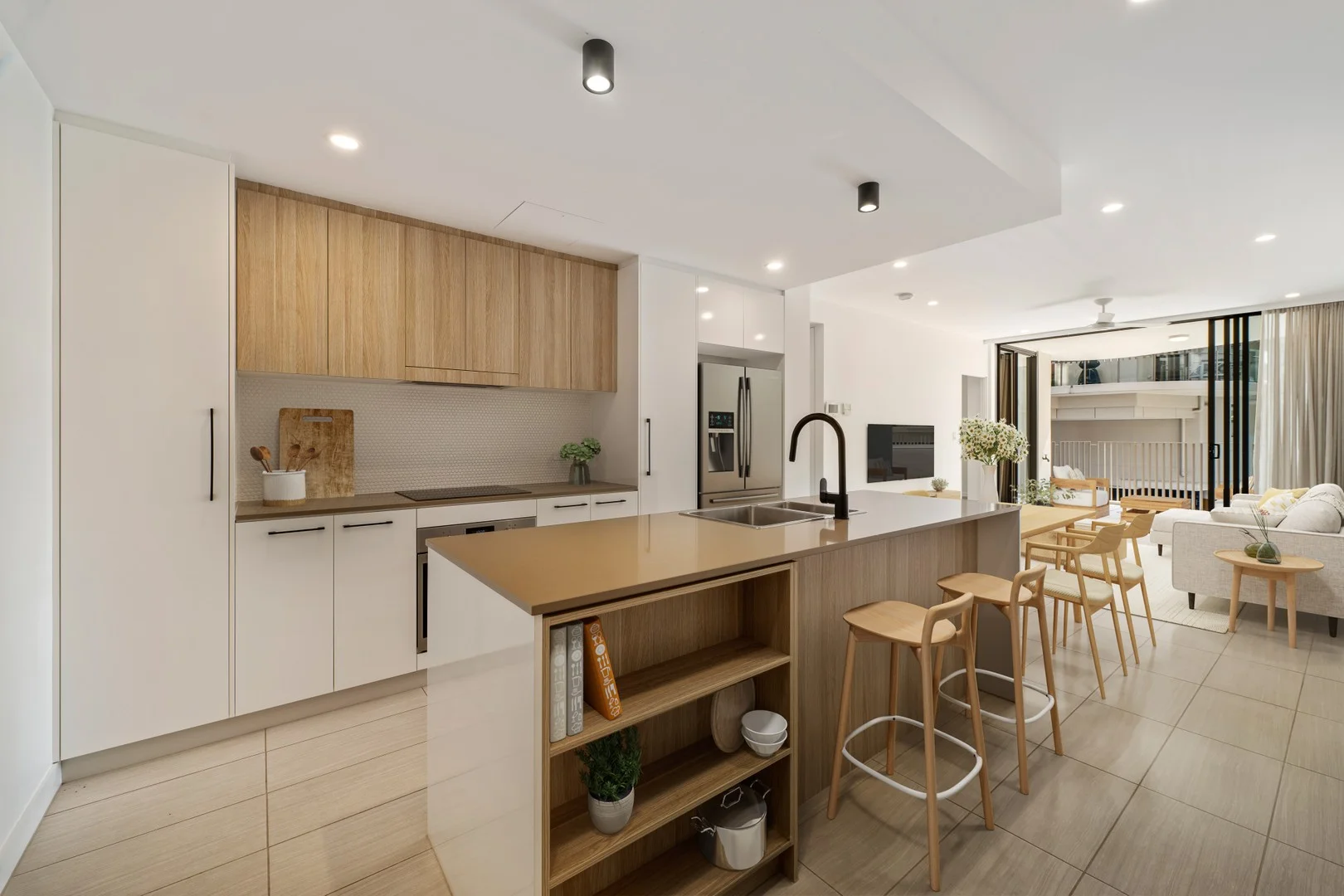 20204/96 Memorial Avenue (1/7)