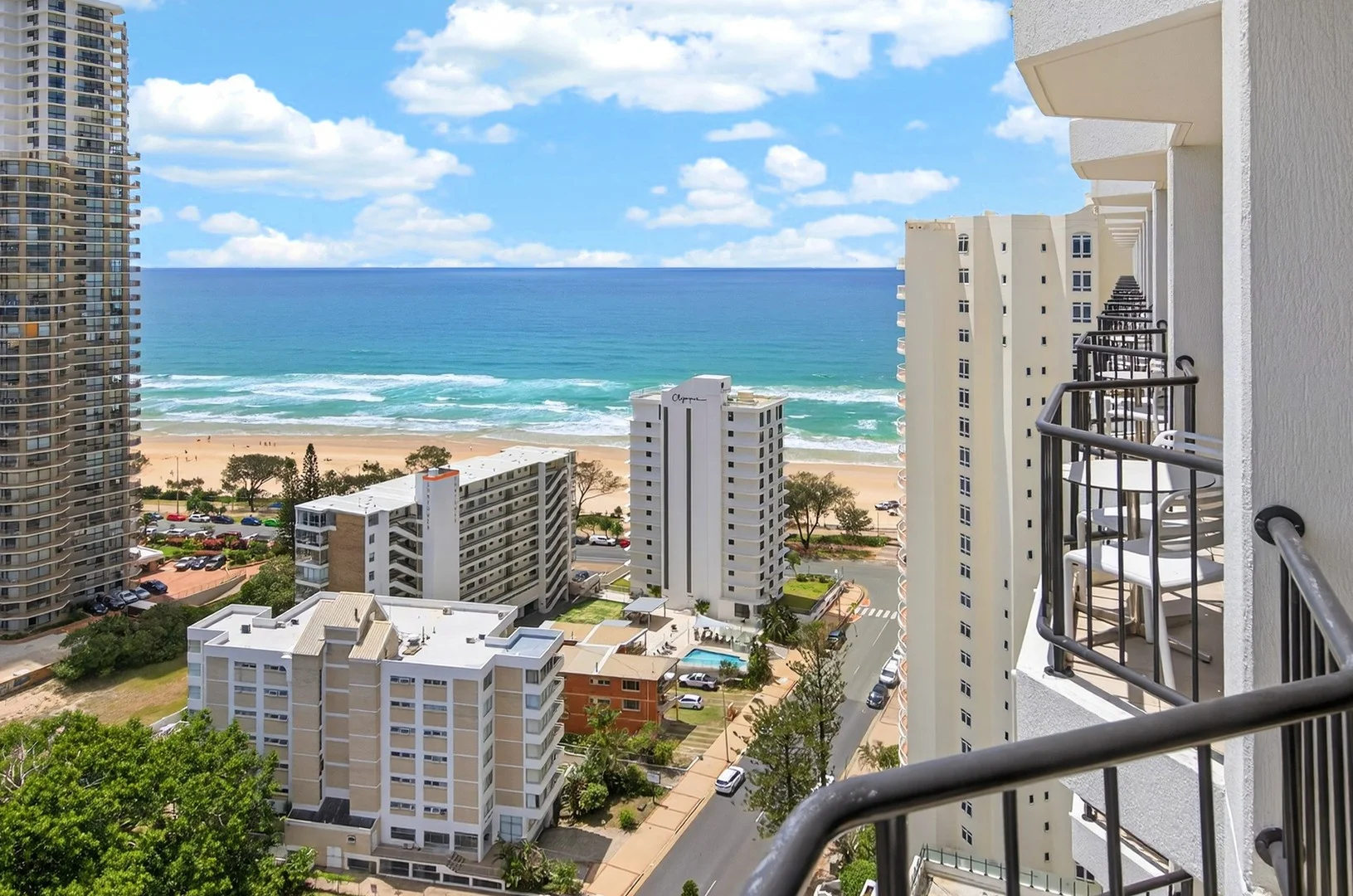 2025/3197 Surfers Paradise Boulevard (1/17)