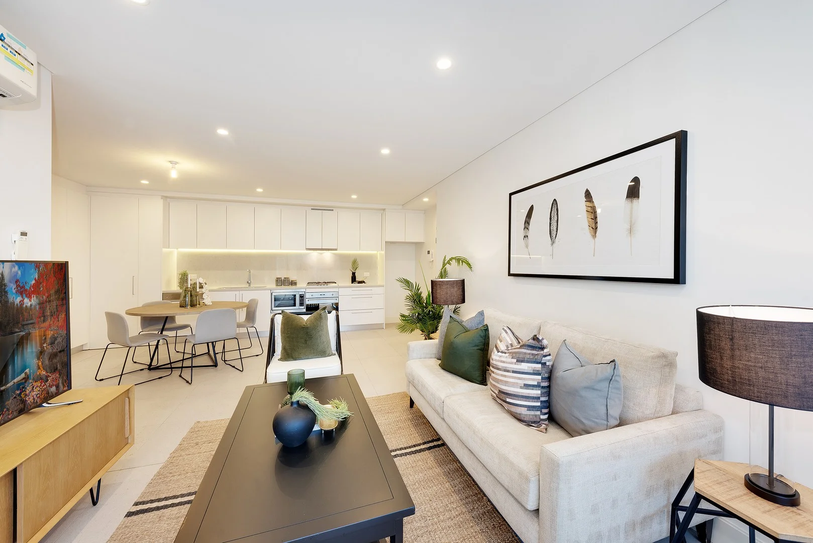 203/160 Sailors Bay Road (1/1)