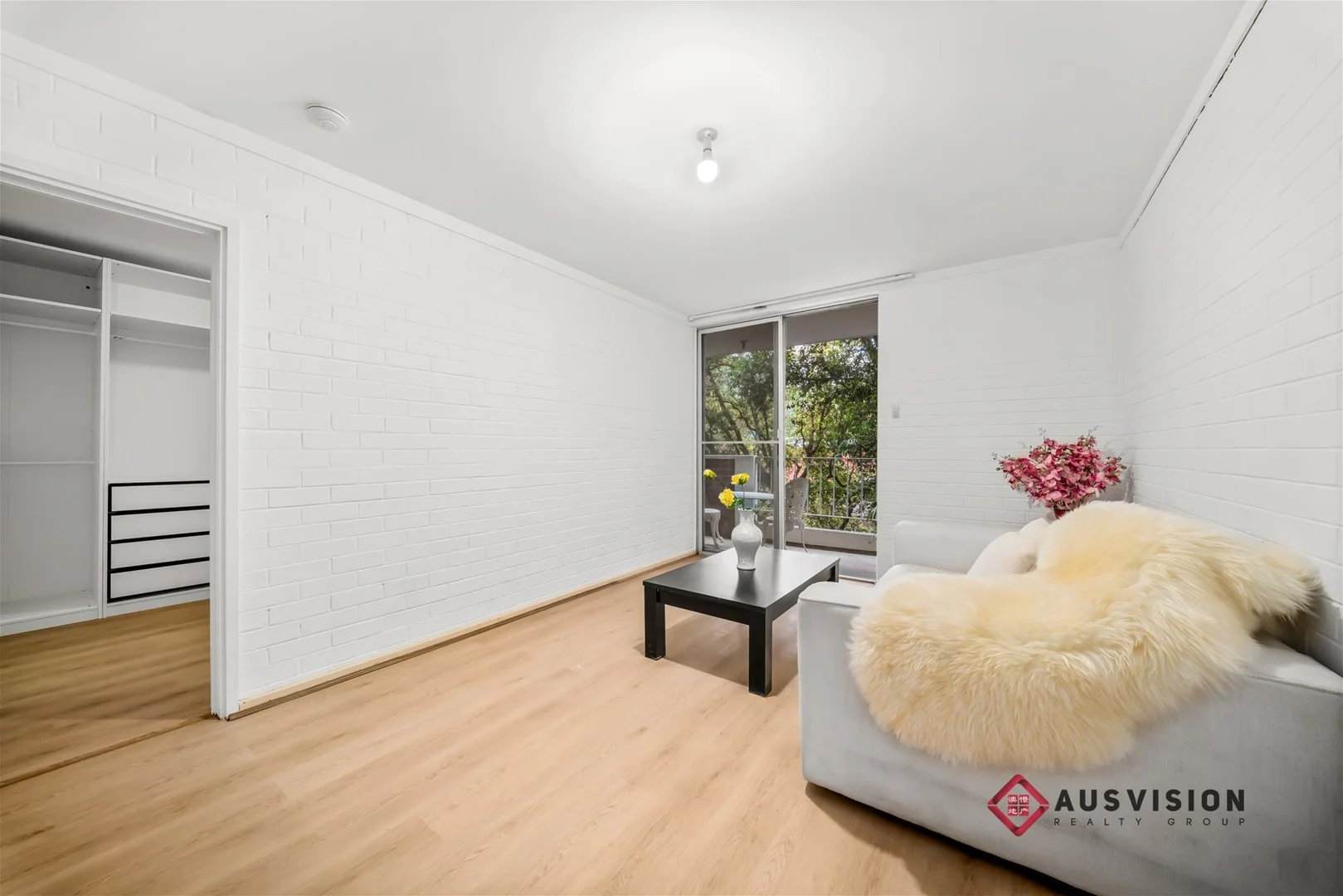 203/69 King George Street (1/27)