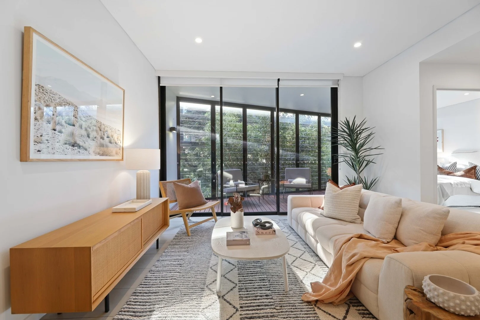 205/2 Barr Street (1/8)