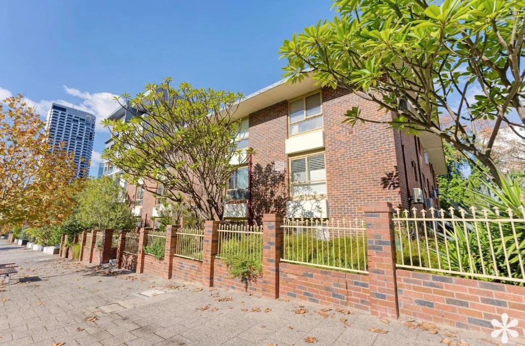 205/45 MALCOLM STREET (1/25)