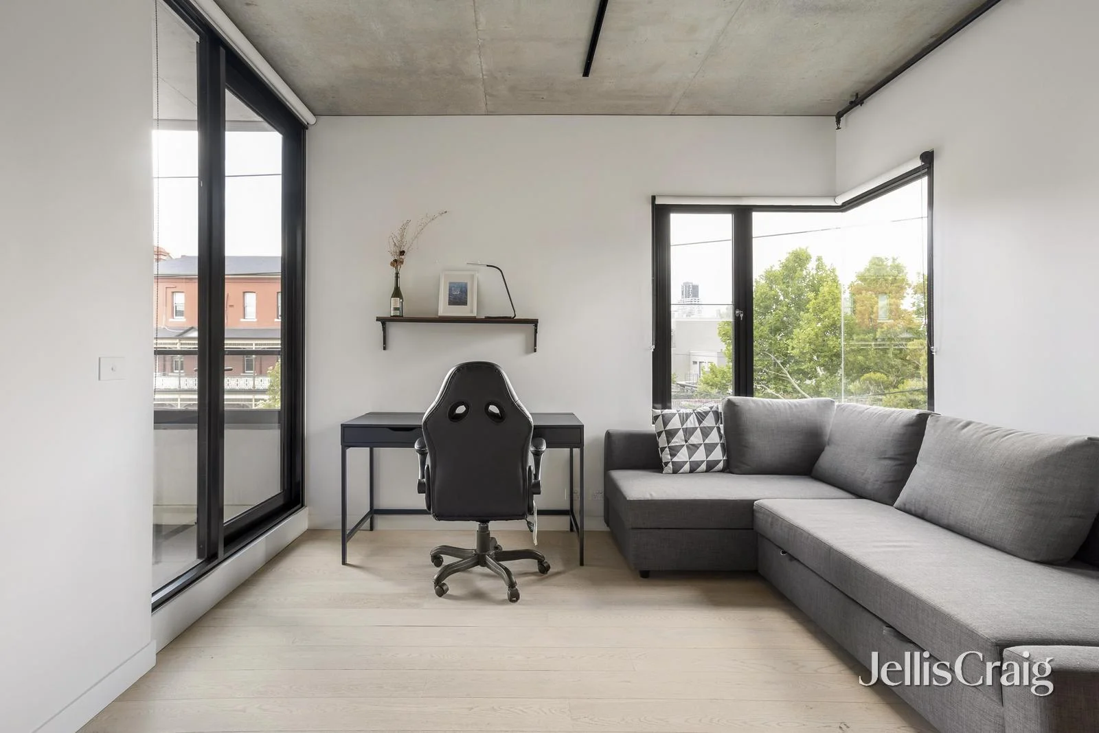 206/388 Queensberry Street (1/12)