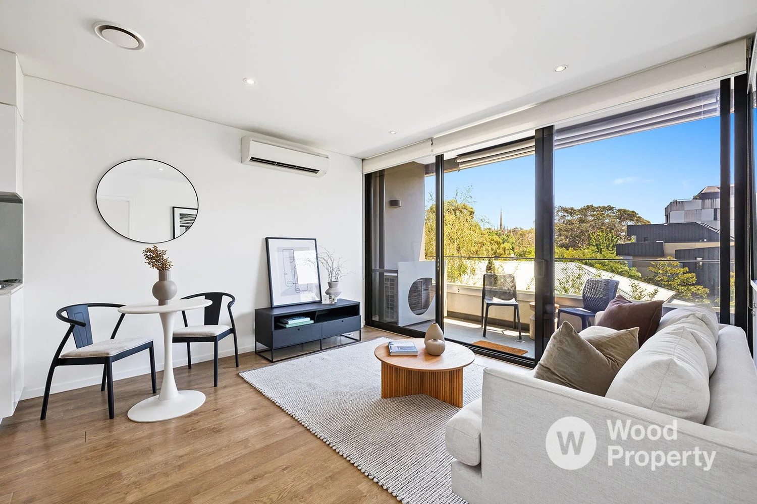206/475 Cardigan Street (1/13)
