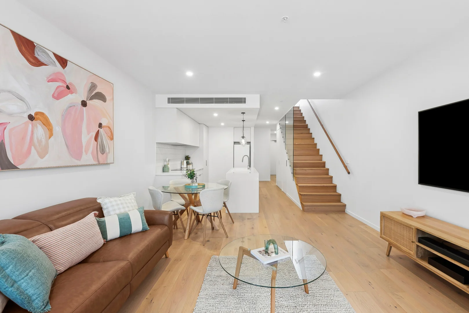 207/1-2 Bluff Road - Image 4