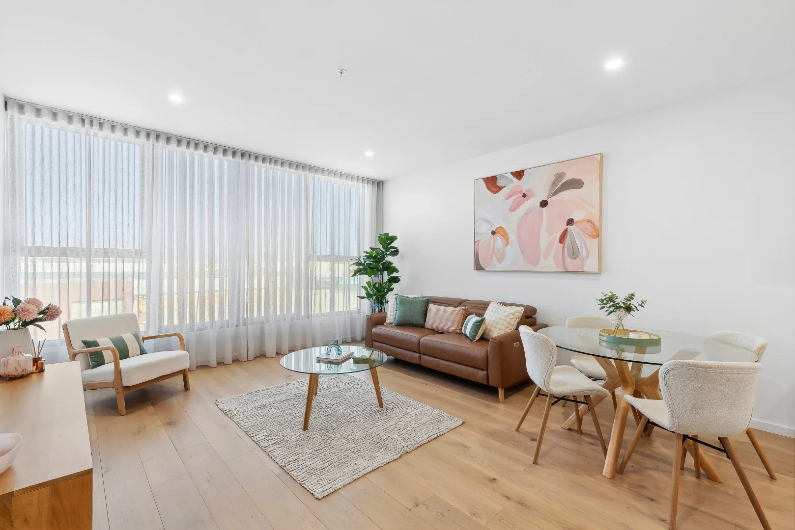 207/1-2 Bluff Road - Image 2