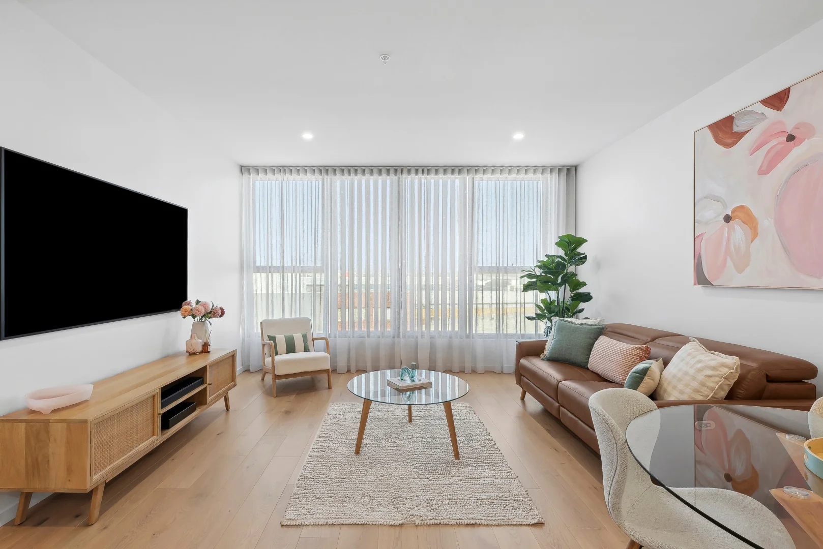 207/1-2 Bluff Road - Image 3