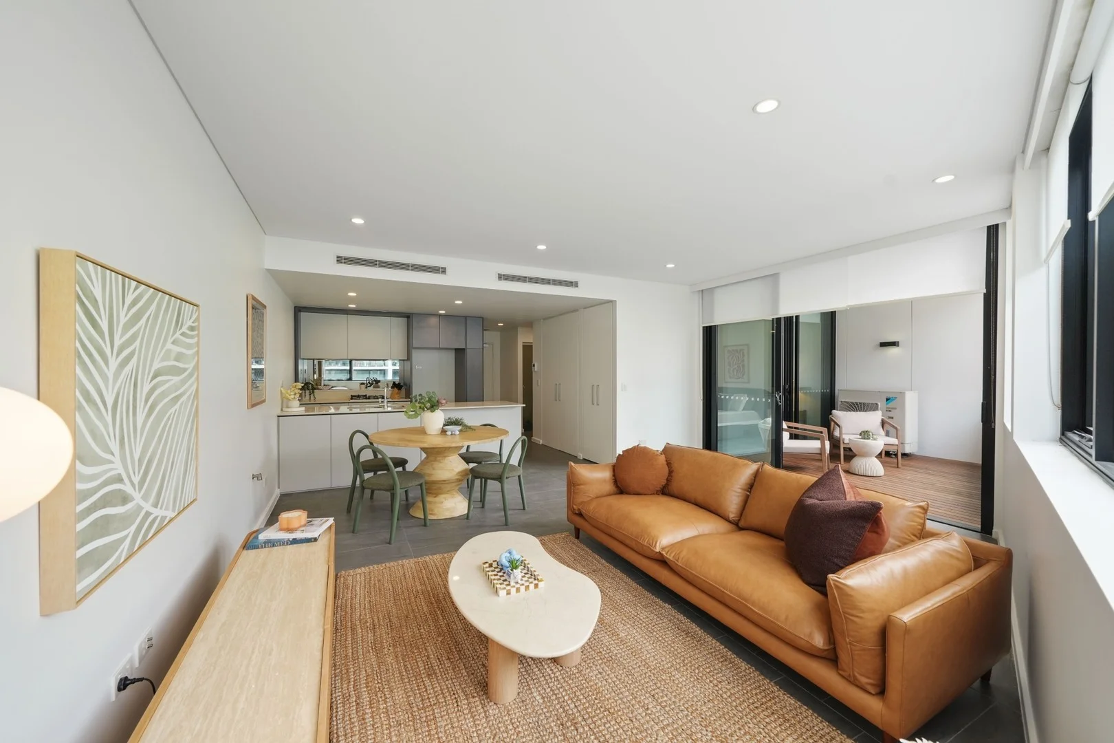 208/2 Barr Street (1/8)