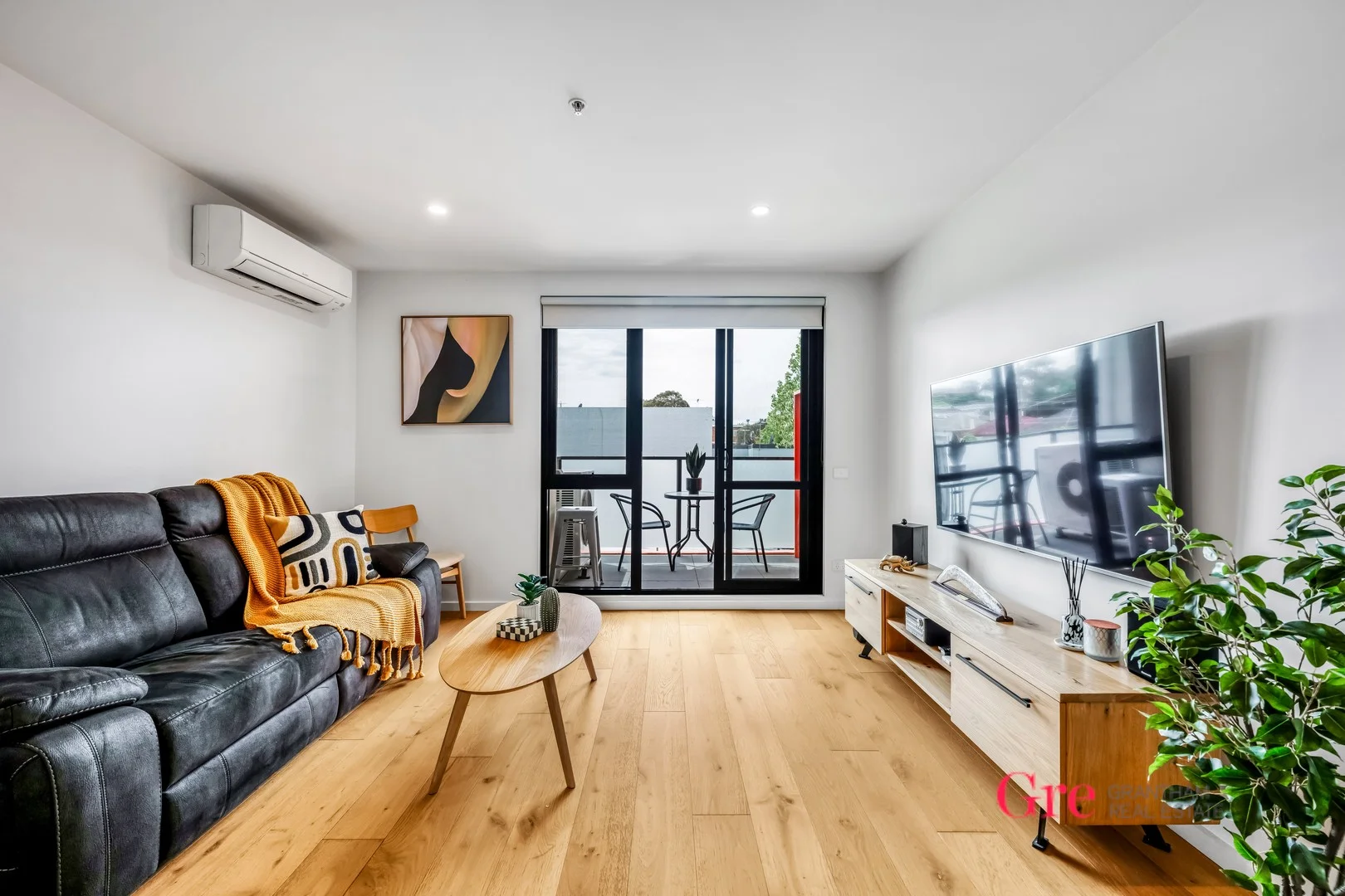 208/446 Moreland Rd (1/12)