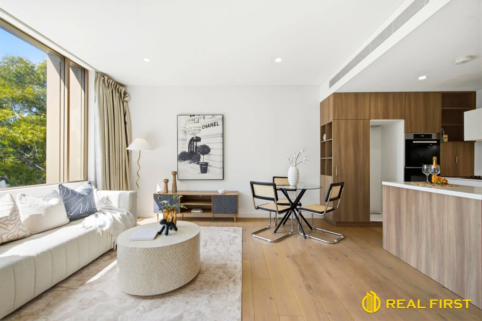 209/713-717 Elizabeth Street (1/19)