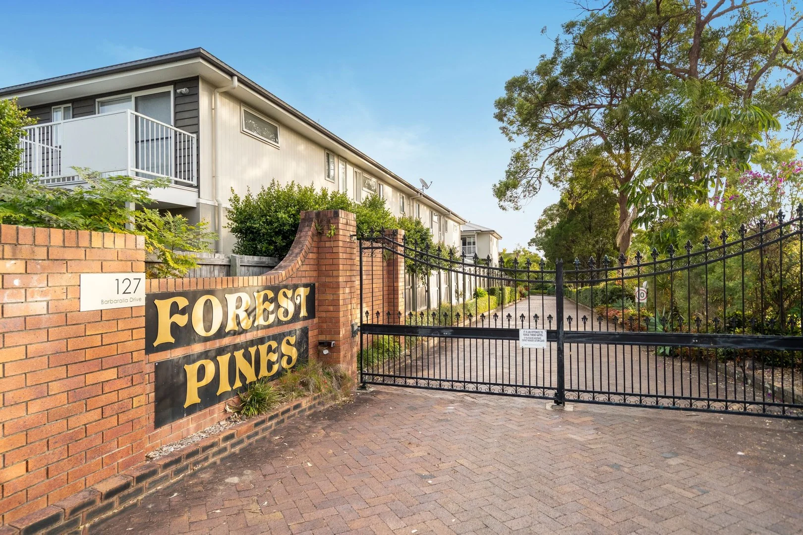 21/127 Barbaralla Drive (1/16)