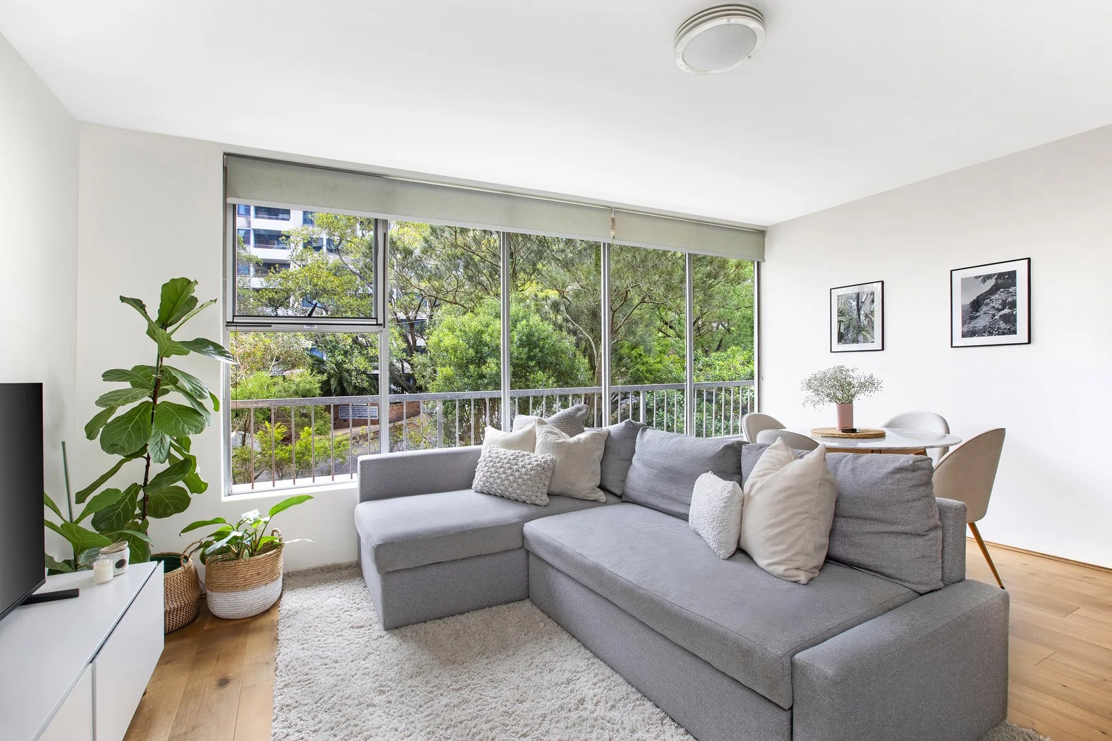 21/69 St Marks Road (1/11)