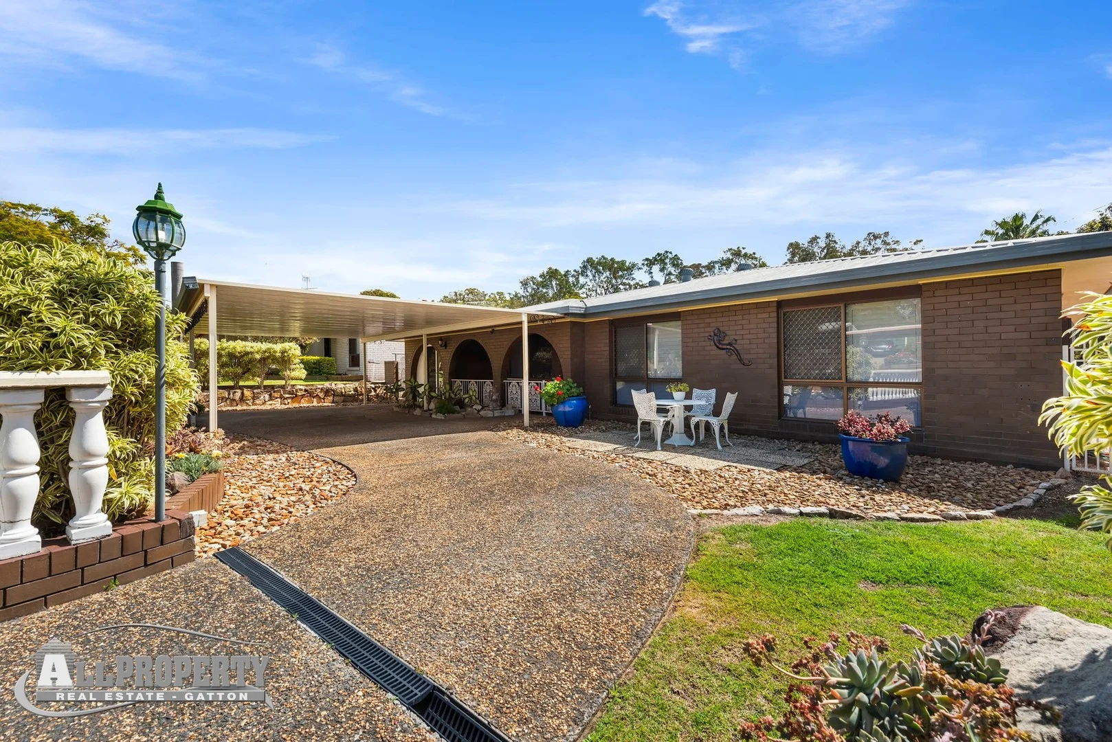 21 Falconer Street (1/16)