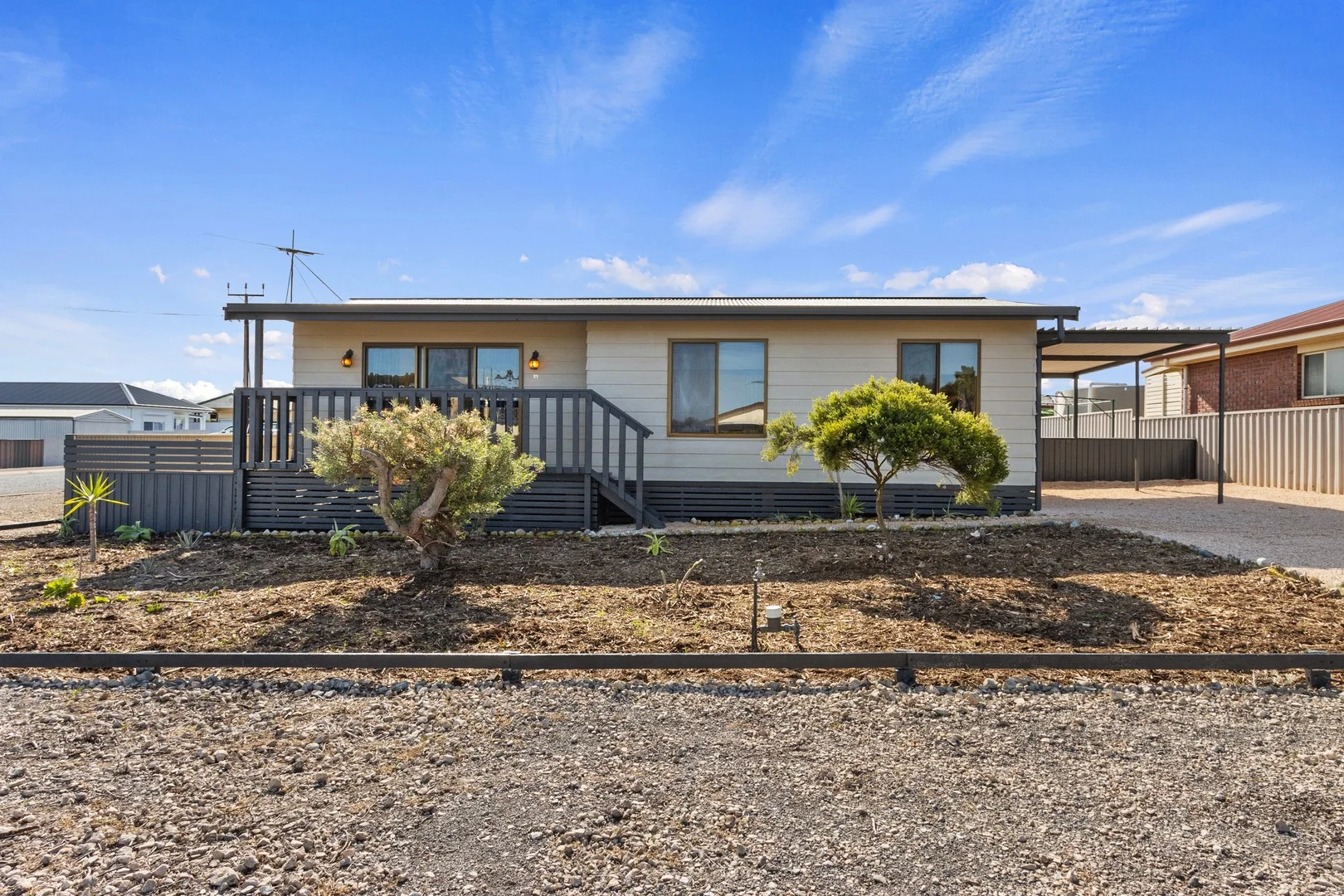 21 Giles Street East (1/1)