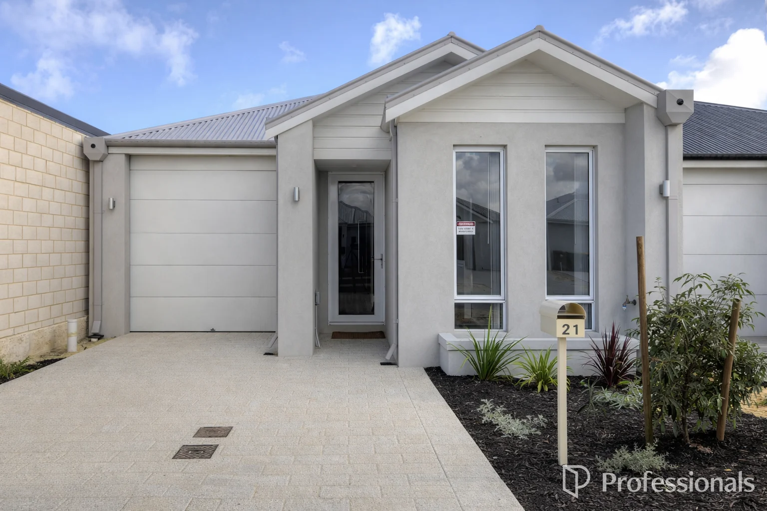 21 Leggatt Street (1/12)