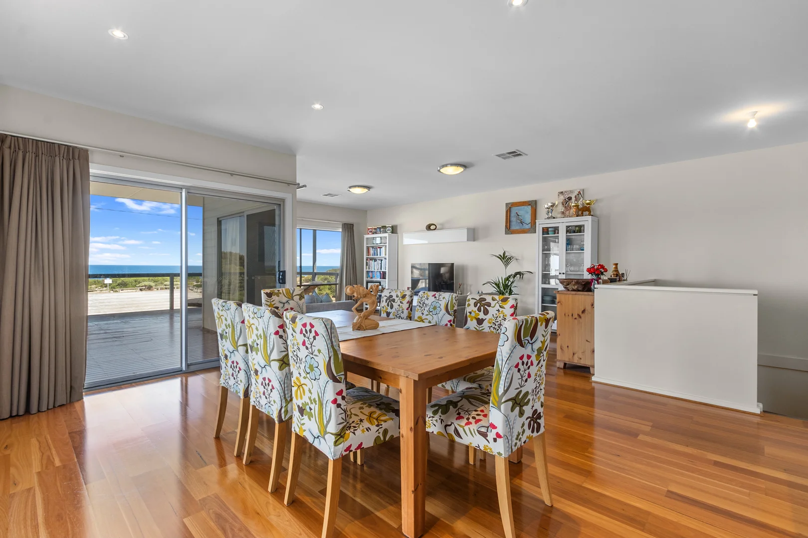 21 Marine Parade - Image 5