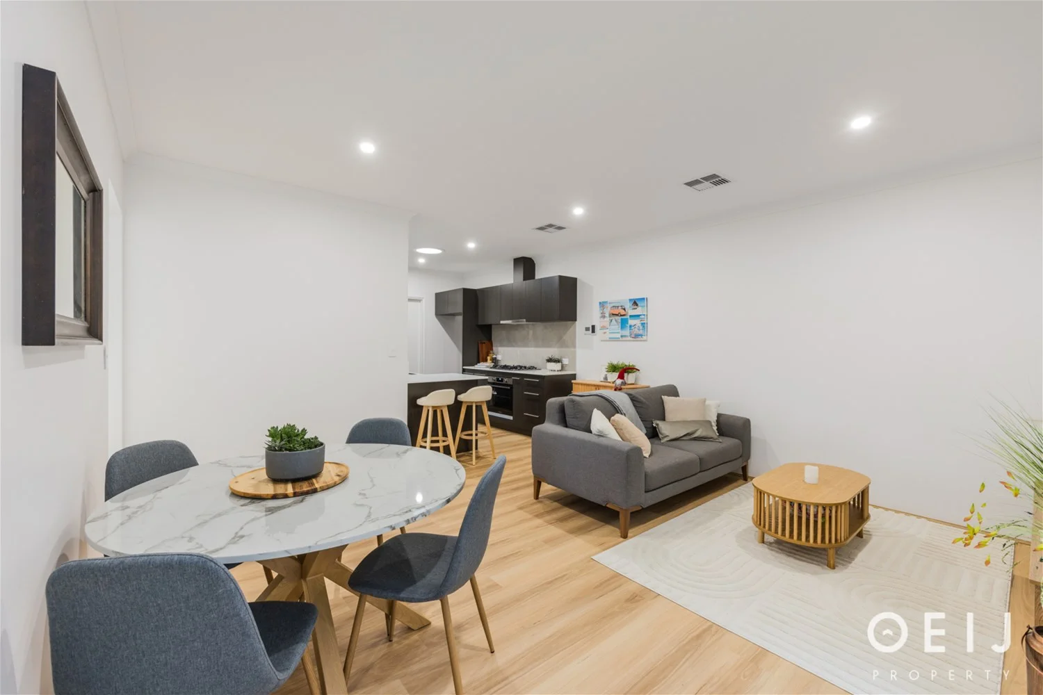21 Romeo Road (1/13)