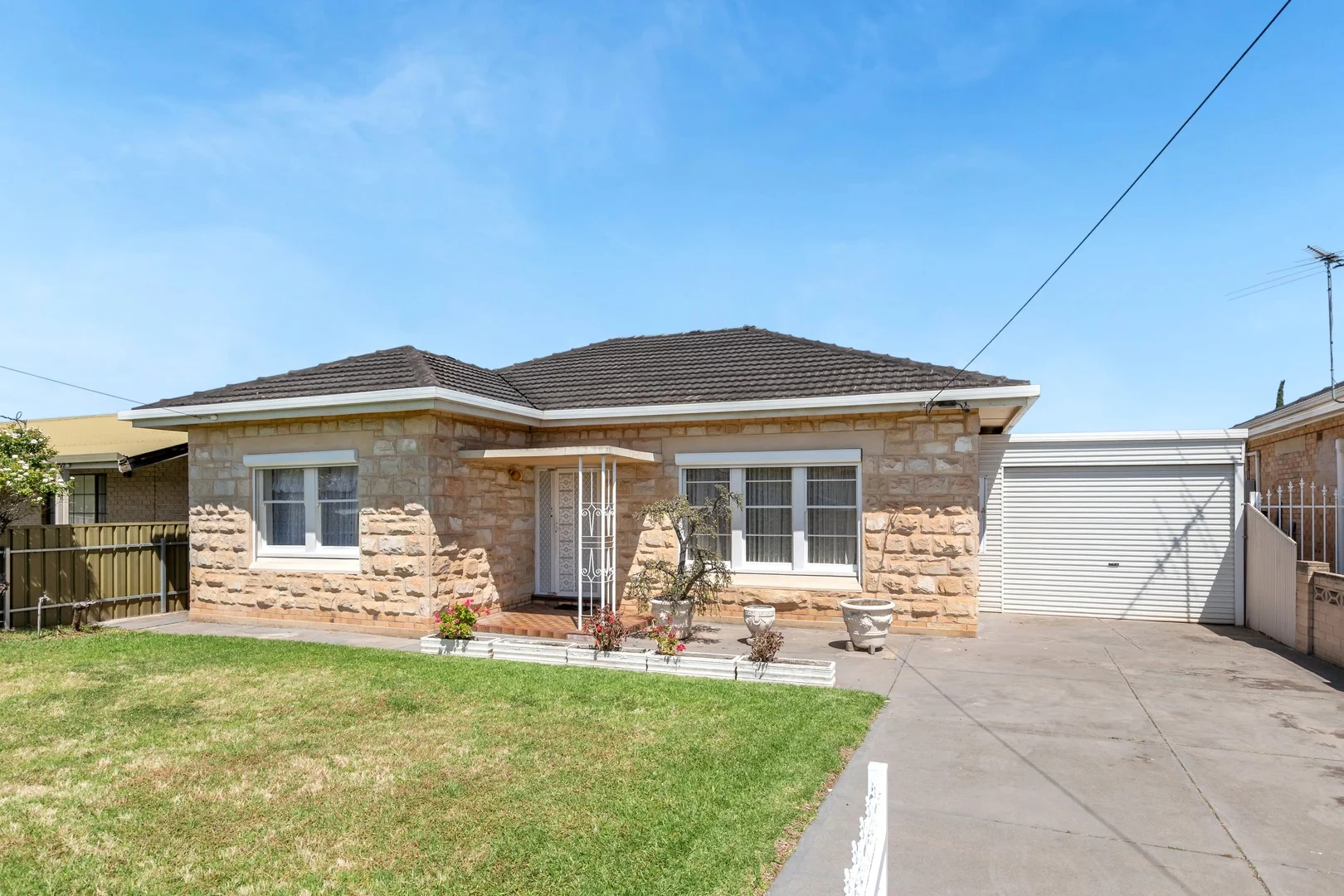 21 Smith Avenue (1/28)