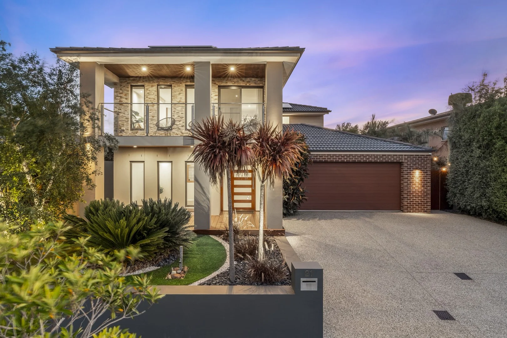 21 Swanbourne Avenue (1/18)
