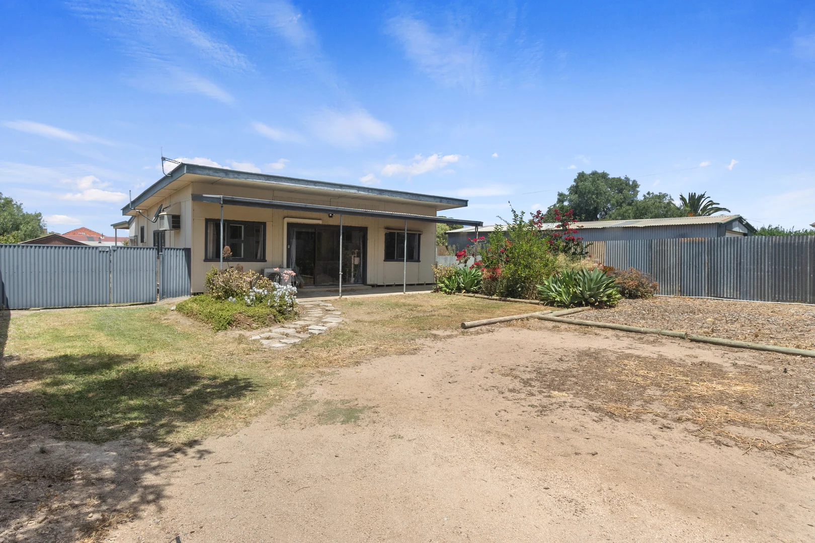 21 West Terrace - Image 2