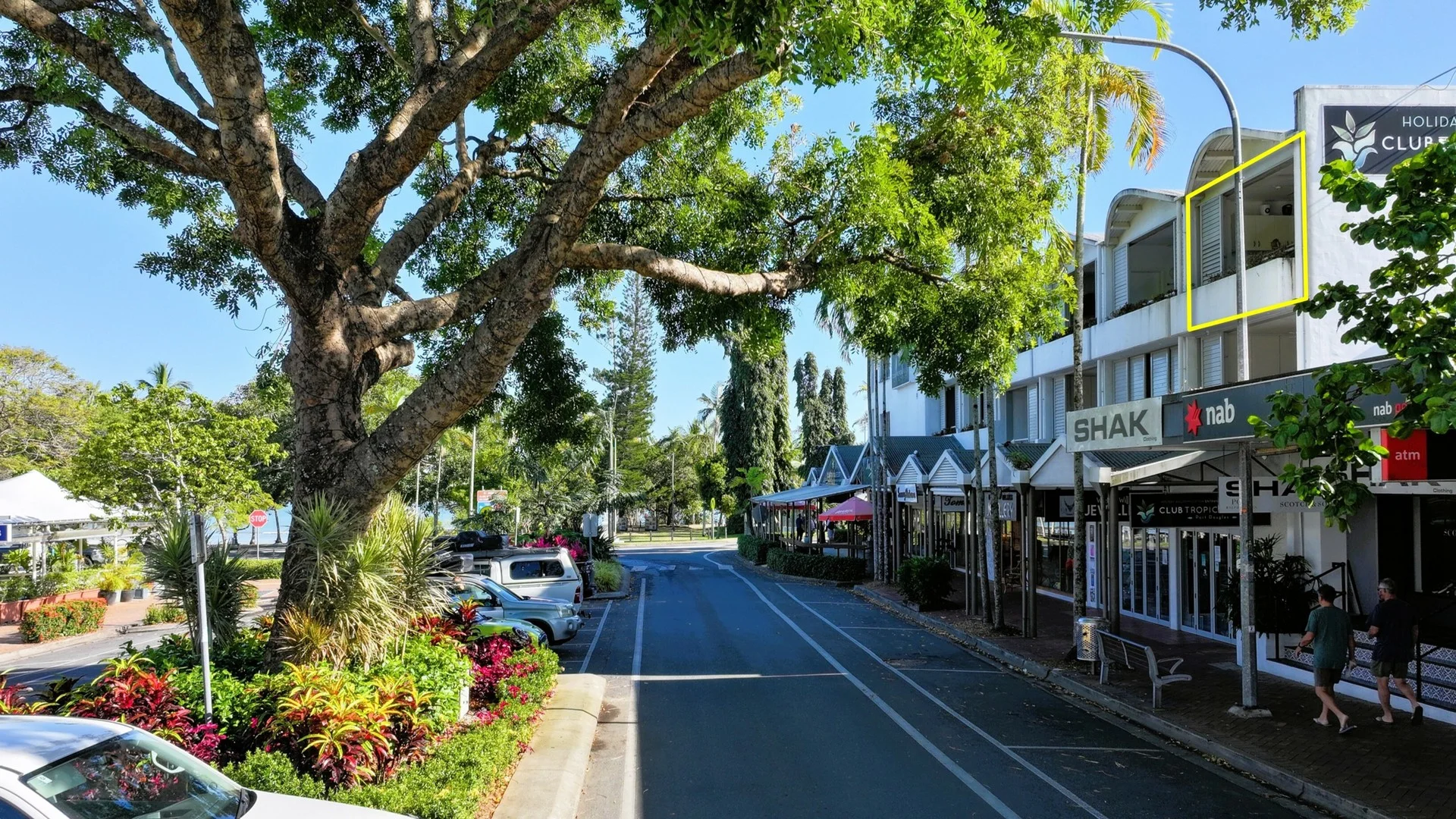 210/2-4 Macrossan Street (1/18)